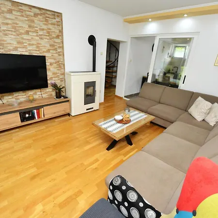 Sanja Kolovare * Zadar