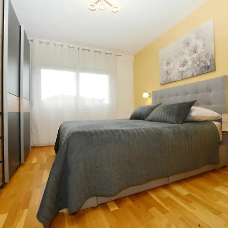 Sanja Kolovare * Zadar